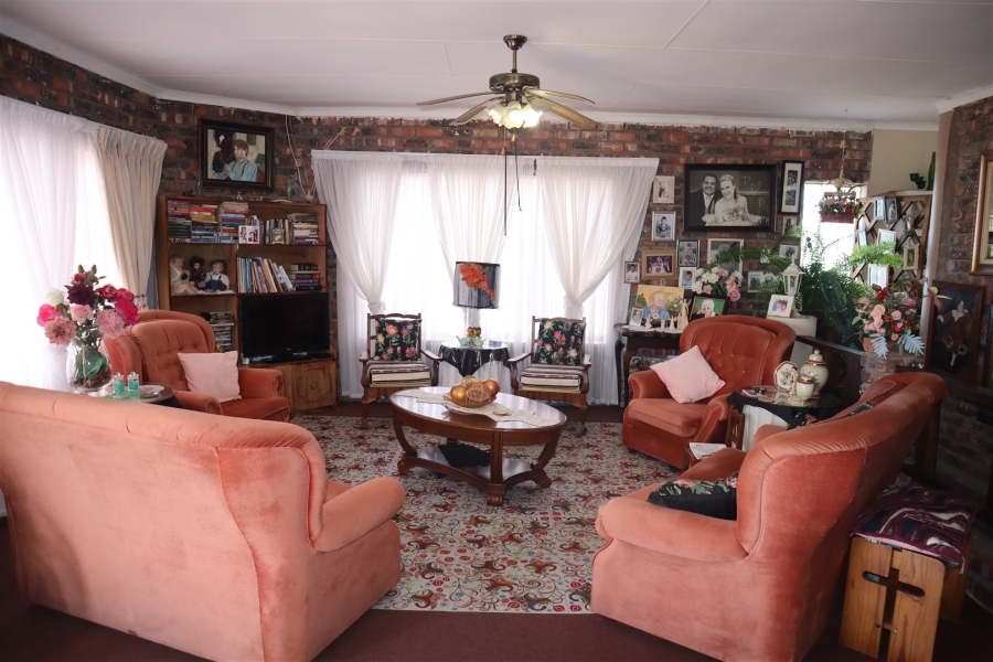 Commercial Property for Sale in Kabeljauws Eastern Cape